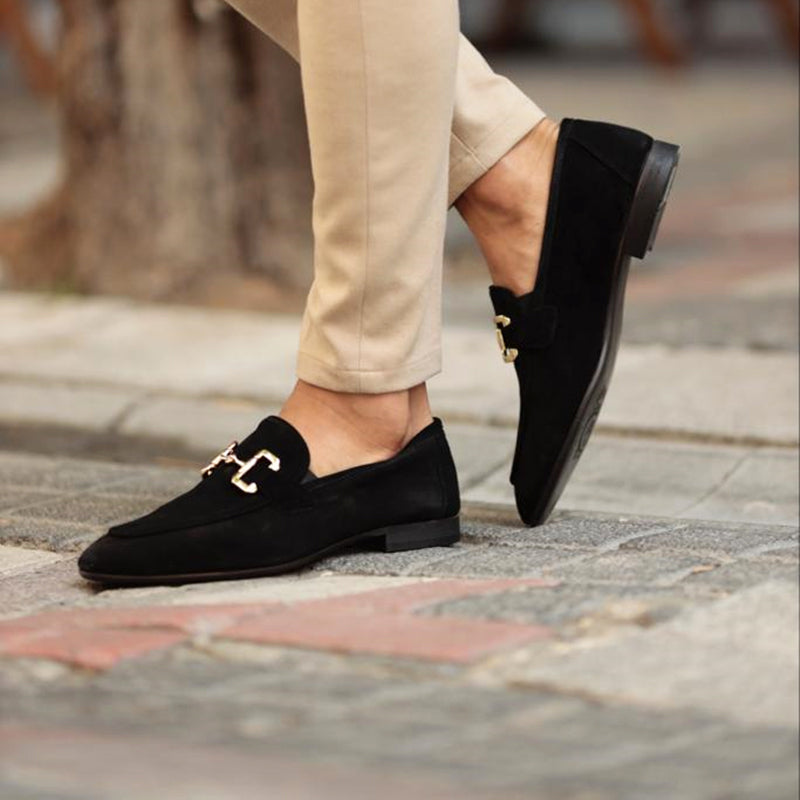 Model wearing beige suede slip-on horsebit loafer – TARLANO