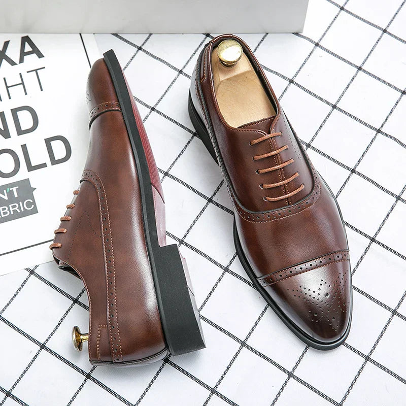 Model wearing lace-up perforated Oxford dress shoe in black – TARLANO