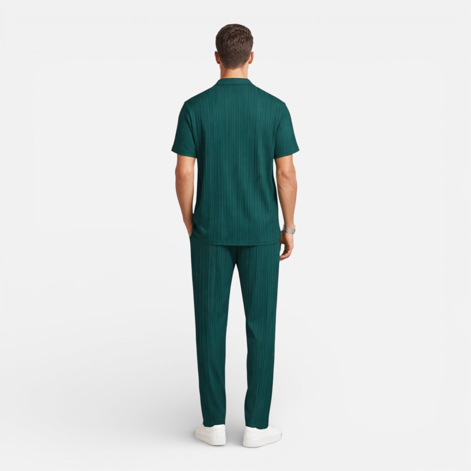 Model wearing ribbed matching set short sleeve shirt and trousers – TARLANO
