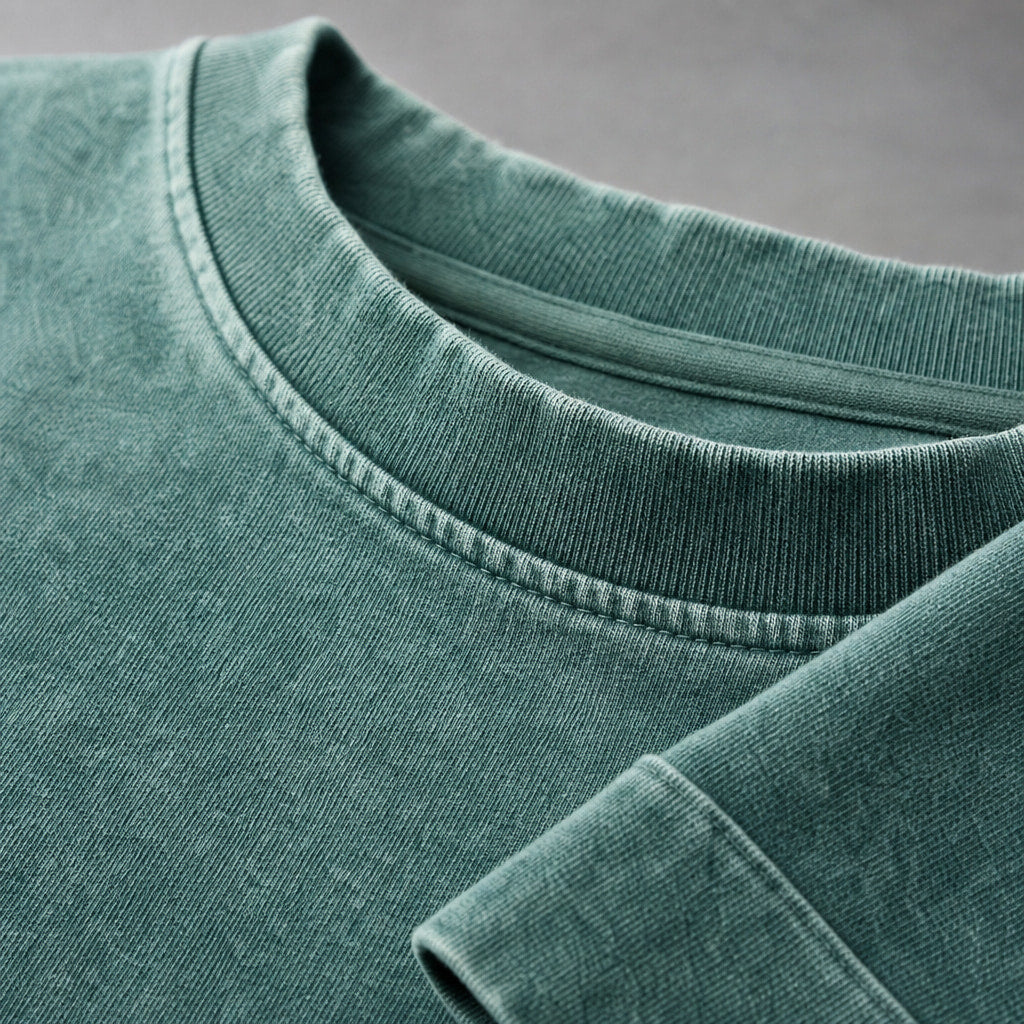 Long Sleeve Shirt Crew Neck Relaxed Fit Green – Fabric and Detail Close-Up