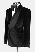 Raveno | Double Breasted Suit Velvet Black – Styled Editorial Shot